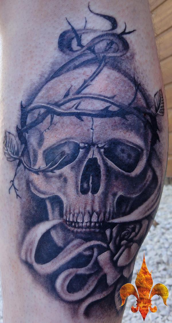 Photo de skull, tête de mort, rose réalisé par Body Luxe
