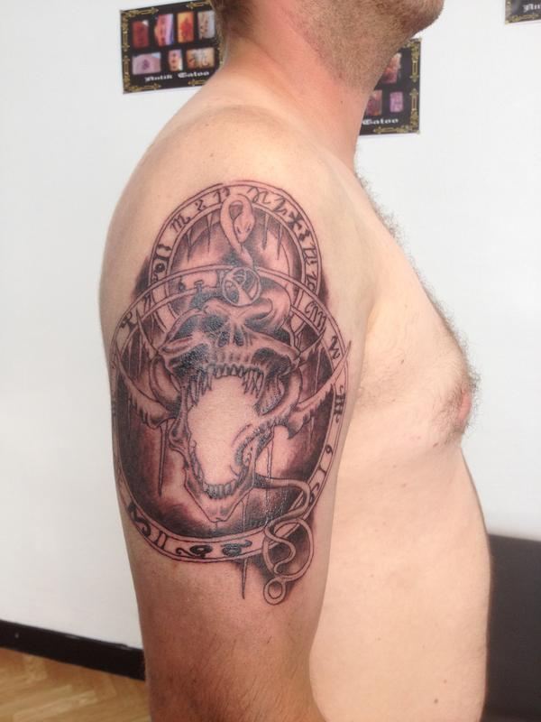skull.