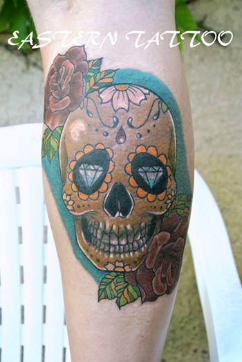 Photo de skull mexicain, tatouage, skull méxicain réalisé par Eastern Tattoo