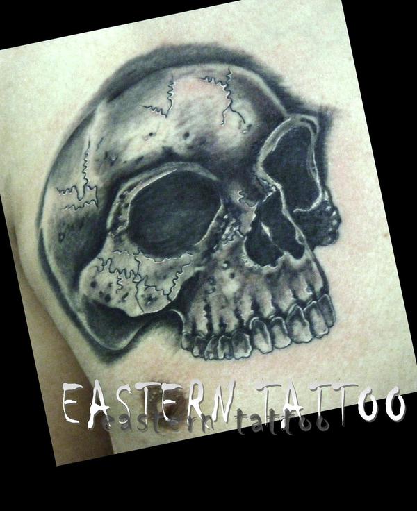 Photo de Skull réaliste, fantastique, skull réalisé par Eastern Tattoo