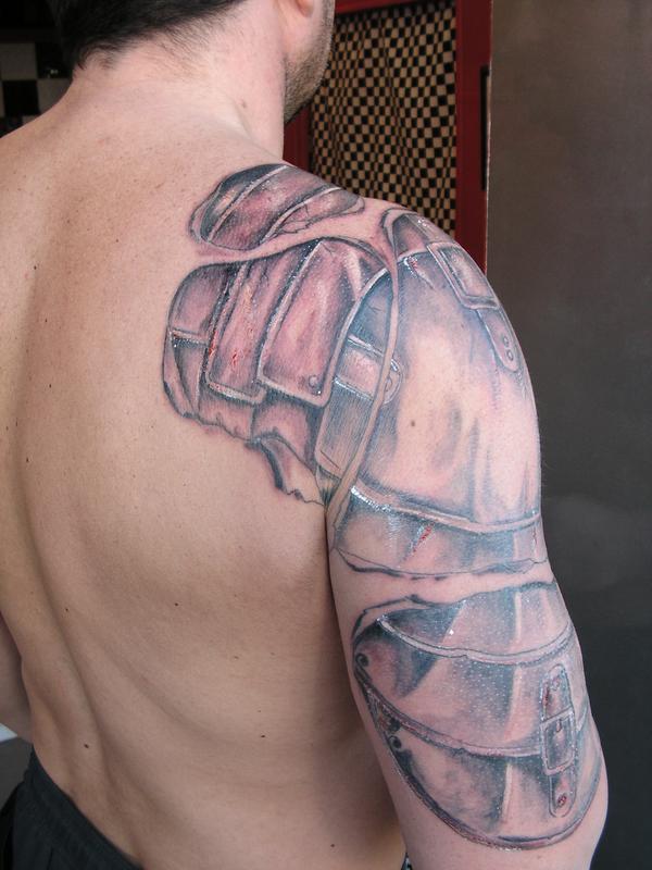 Photo de suite de l'armure, tatouage, inclassable réalisé par j'aurai ta peau