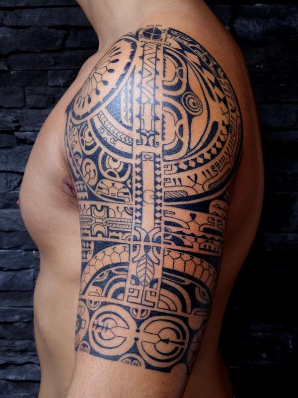 Photo de Tatouage marquisien, polynésien, tatouage réalisé par Manao Tiki Tattoo