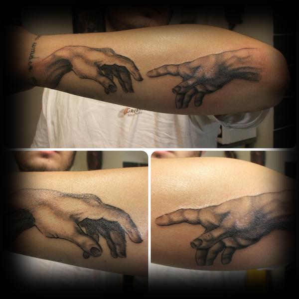 Photo de tatouage sixtine, tatouage, inclassable réalisé par A m'aime la peau