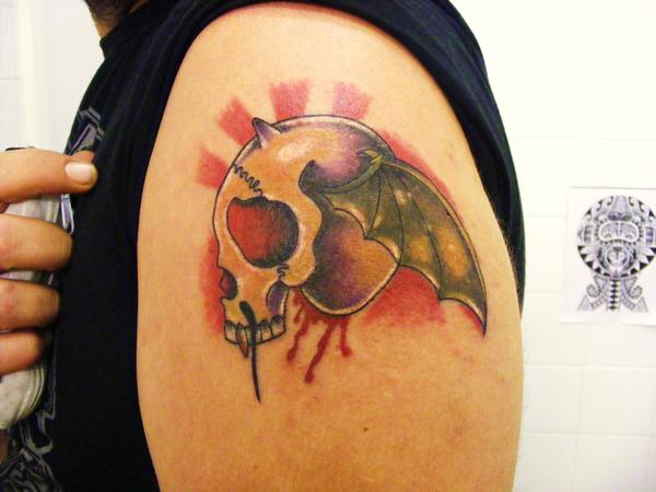 Photo de tattoo skull, tatouage, tattoo old school réalisé par Eastern Tattoo