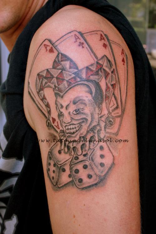 Tête de Joker avec As et Dés