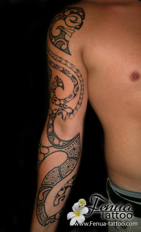 tiki requin