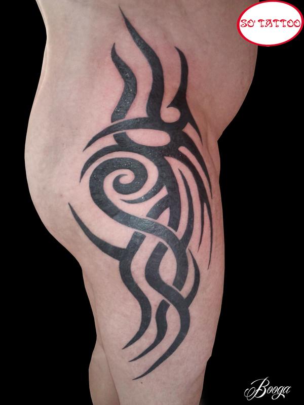 Photo de Tribal, tribal, tatouage réalisé par So' Tattoo