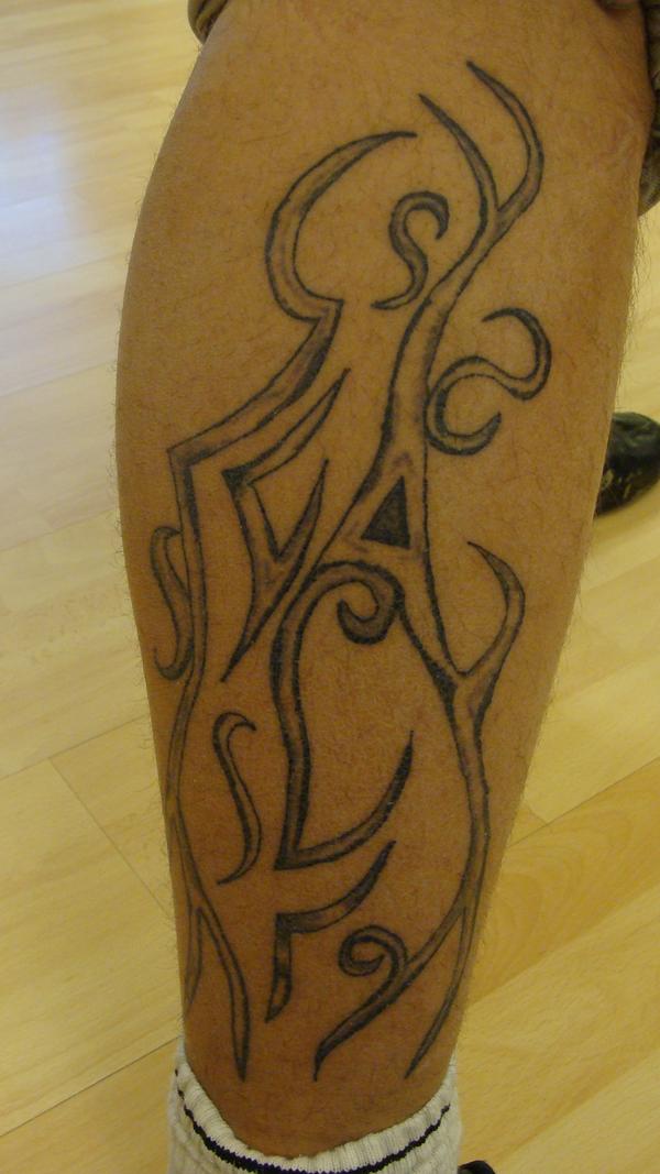 tribal au mollet