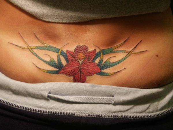 Photo de tribal coloré avec orchidée, tribal, fleurs réalisé par Bodygraphic