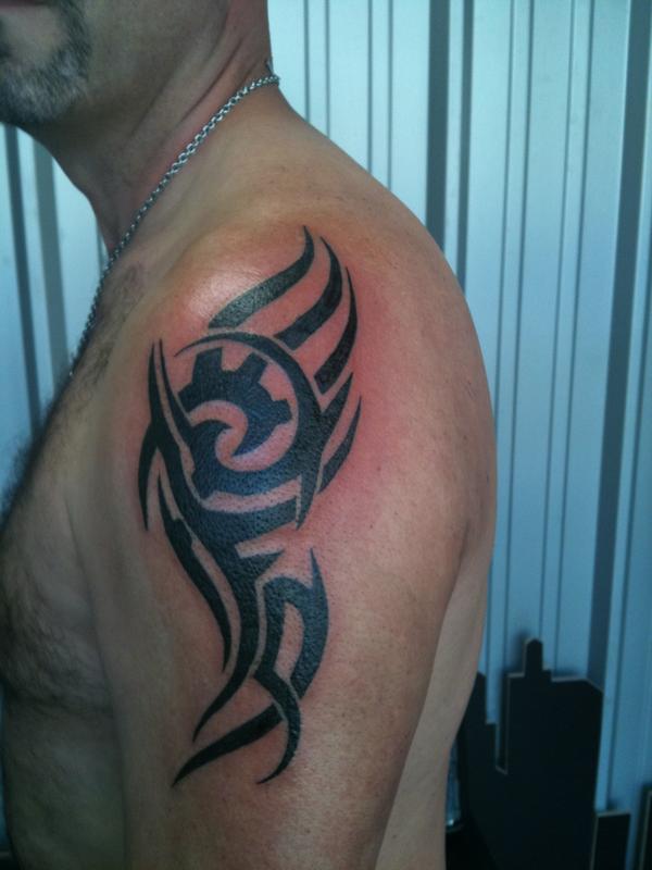 Photo de tribal épaule, tribal, tatouage réalisé par Art-eternel