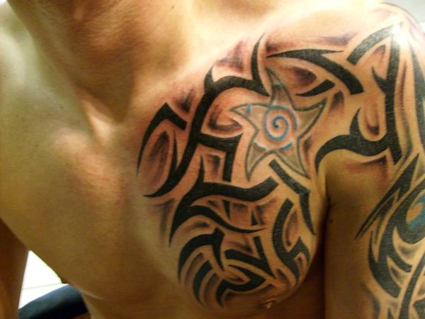 Tribal épaule