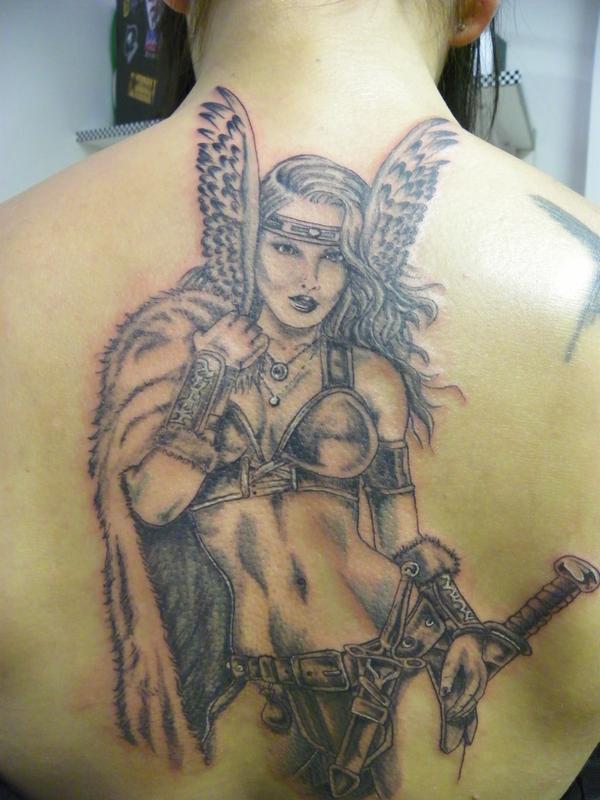 Photo de valkyrie, portrait, tatouage réalisé par fred-ink tattoo