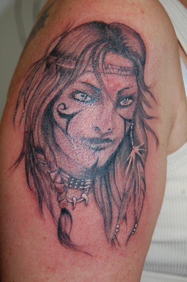 Photo de visage d'indienne, visage, portrait réalisé par News Ink Tattoo